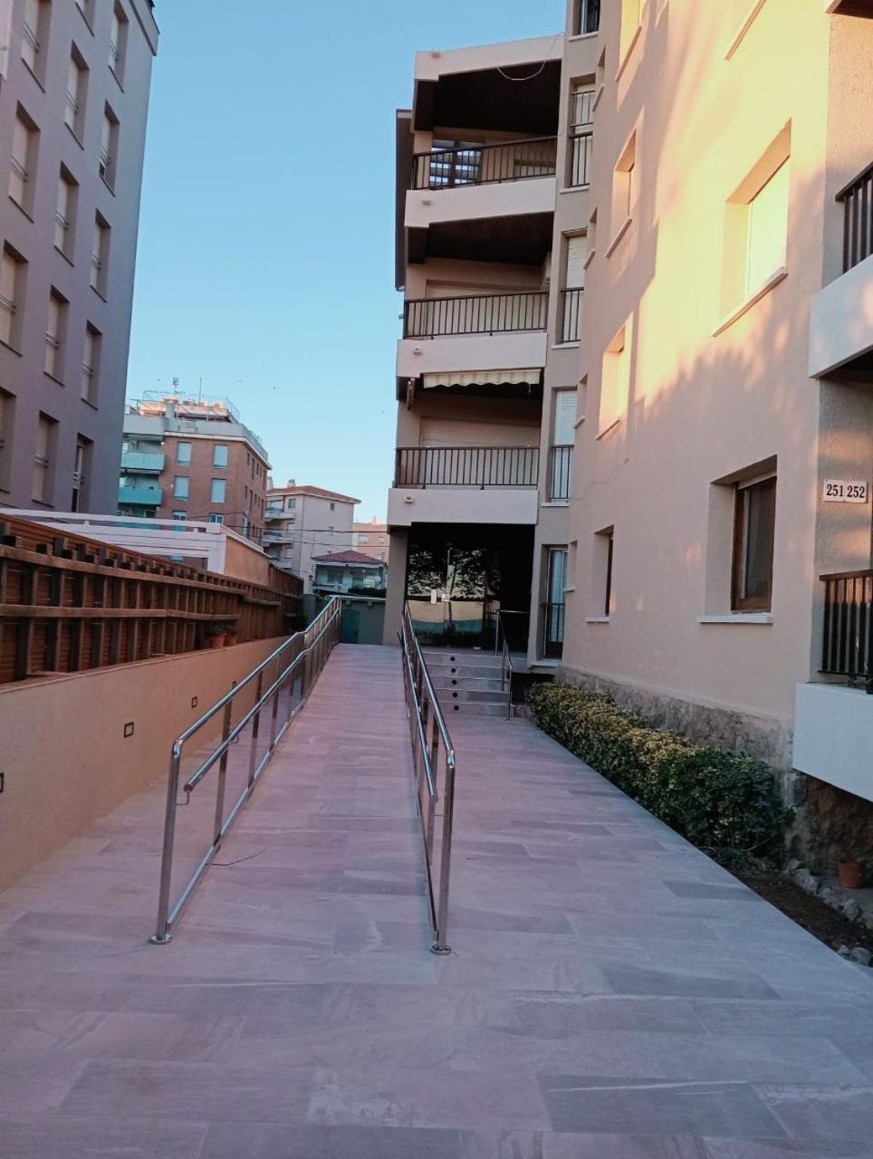 Ferienwohnung Espectaculares Vistas Al Mar En Segur De Calafell Exterior foto